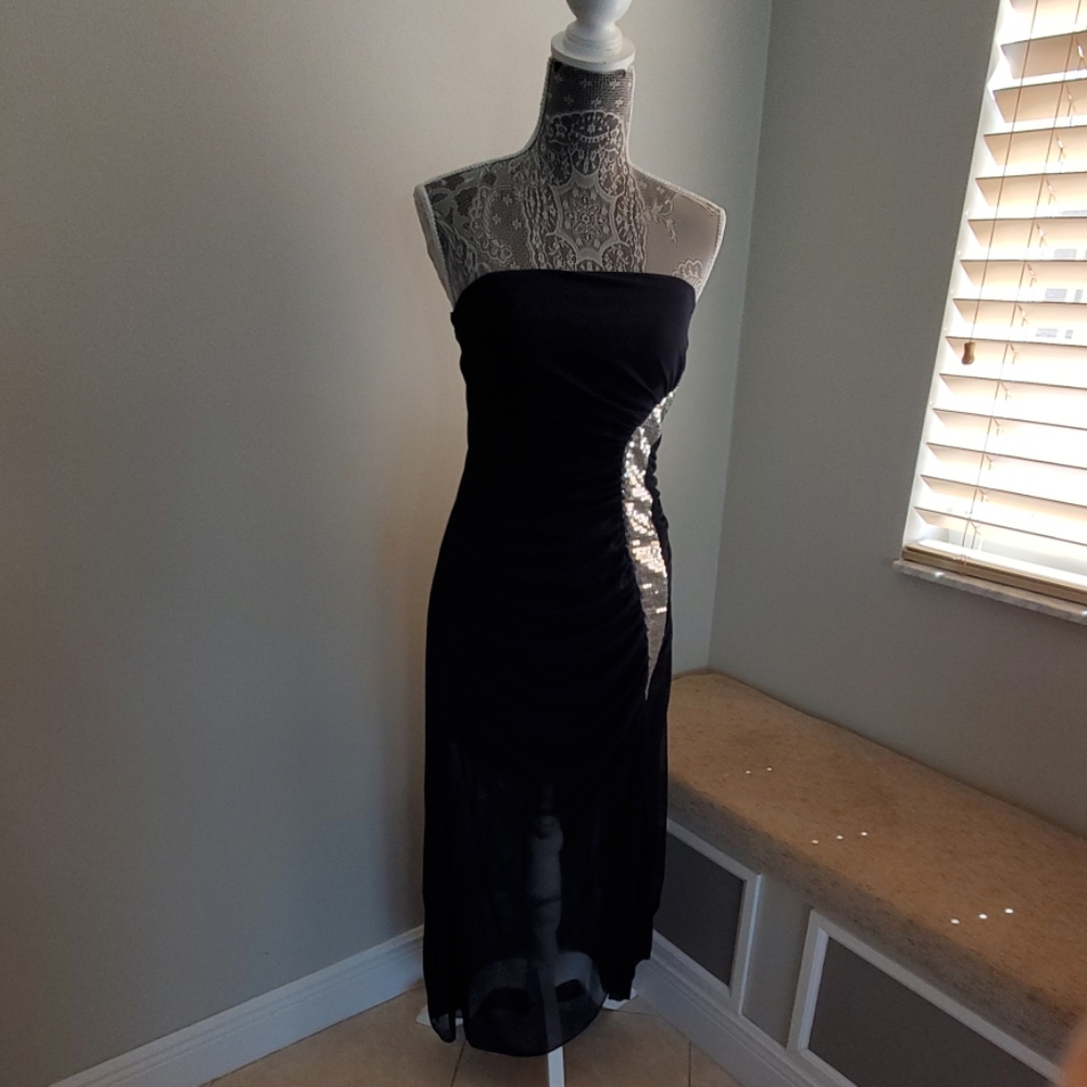 Junior long Navy strapless dress